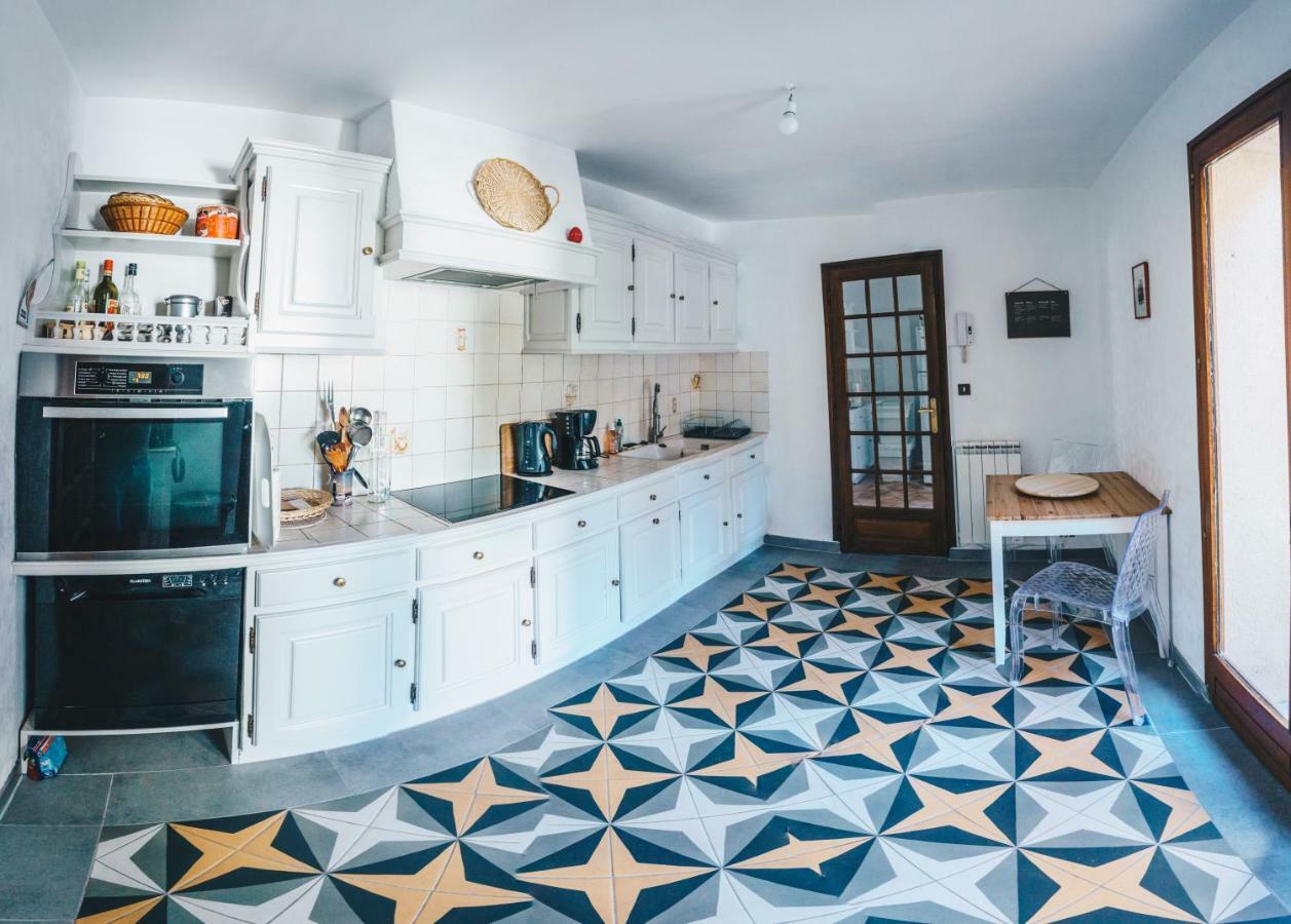 Villa In Provence With Private Pool LʼIsle-sur-la-Sorgue Екстериор снимка